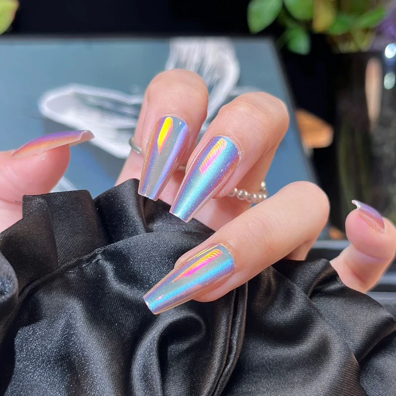 Glamorous Press-On Nail Set with Decorative Gemstone Accents Stornfield
