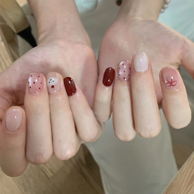 Glamorous Press-On Nail Set with Decorative Gemstone Accents Stornfield