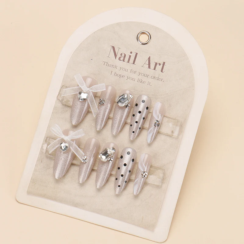 Glamorous Press-On Nail Art Set with Stylish Gemstone Accents Stornfield