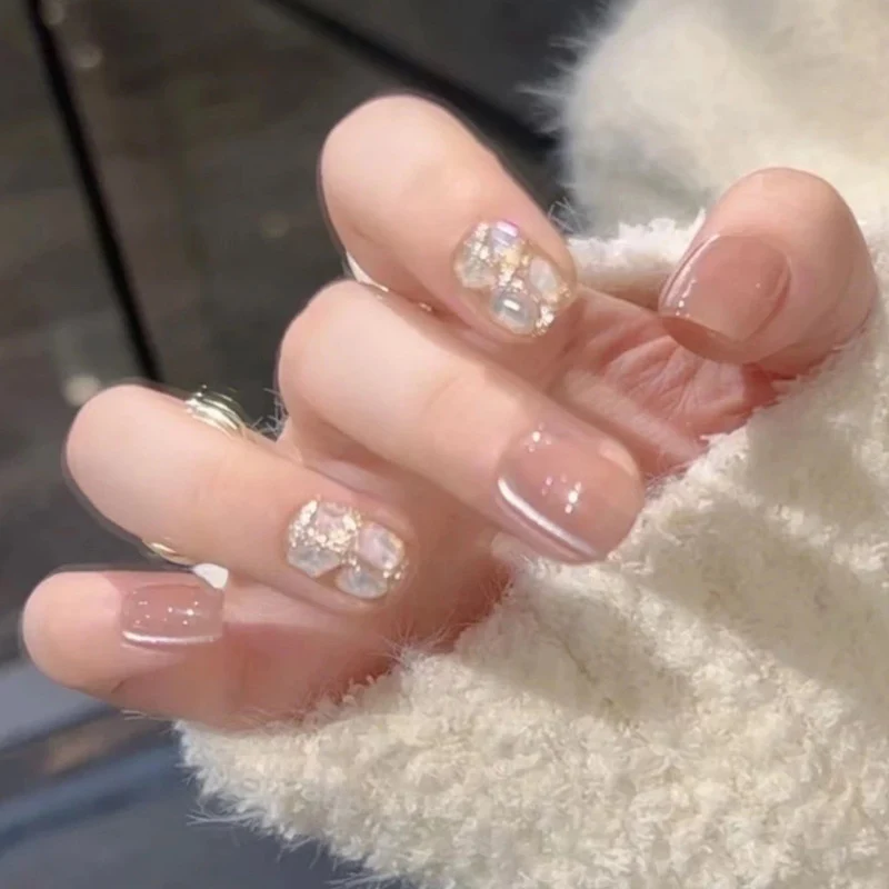 Glamorous Press-On Nail Art Set with Rhinestone Accents Stornfield
