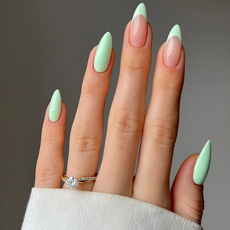 Glamorous Glittery Stiletto Press-On Nails Stornfield