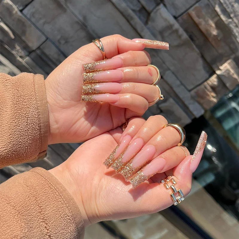 Glamorous Glittery Stiletto Press-On Nails Stornfield