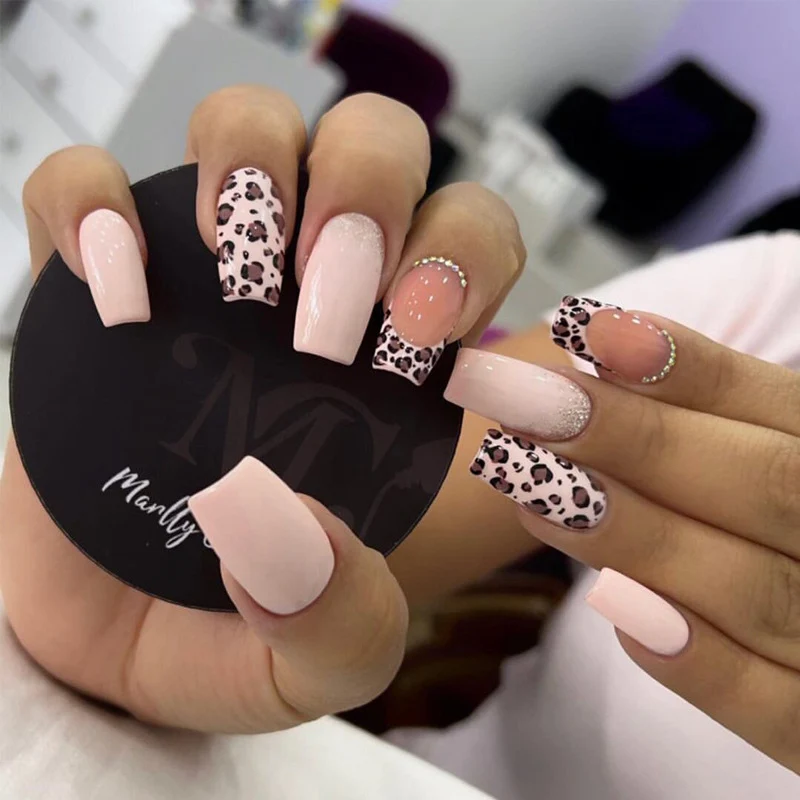 Glamorous Glittery Stiletto Press-On Nails Stornfield