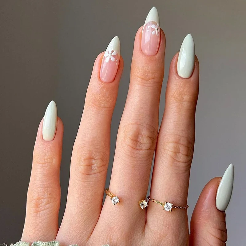 Glamorous Glittery Stiletto Press-On Nails Stornfield