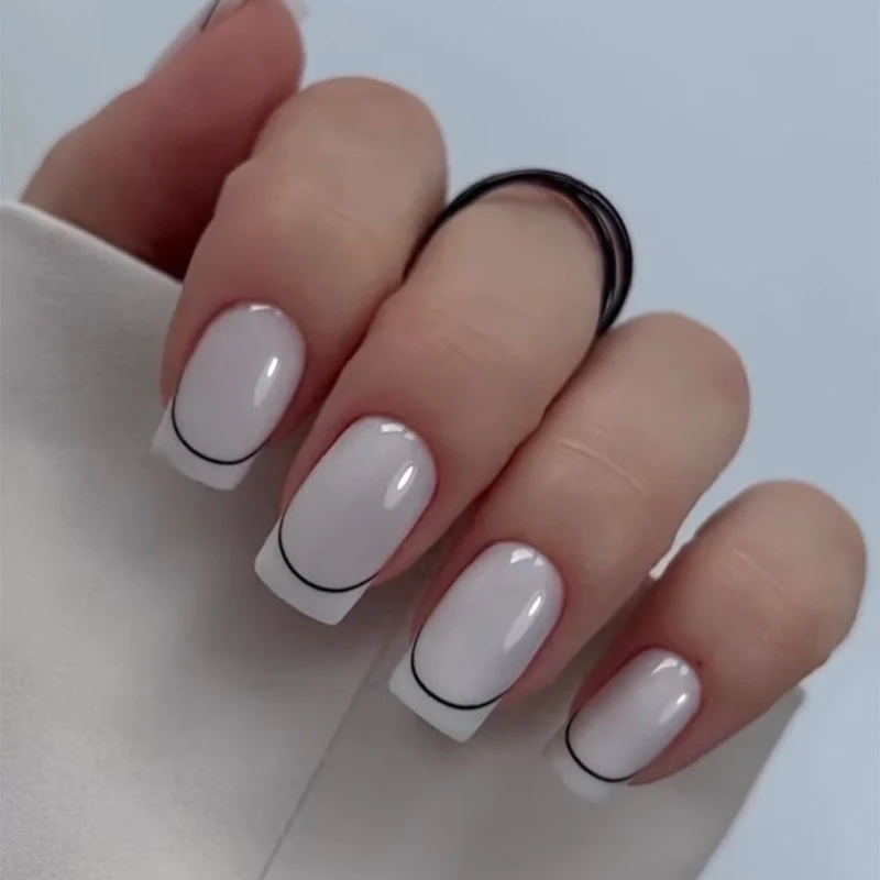 Glamorous Glittery Stiletto Press-On Nails Stornfield