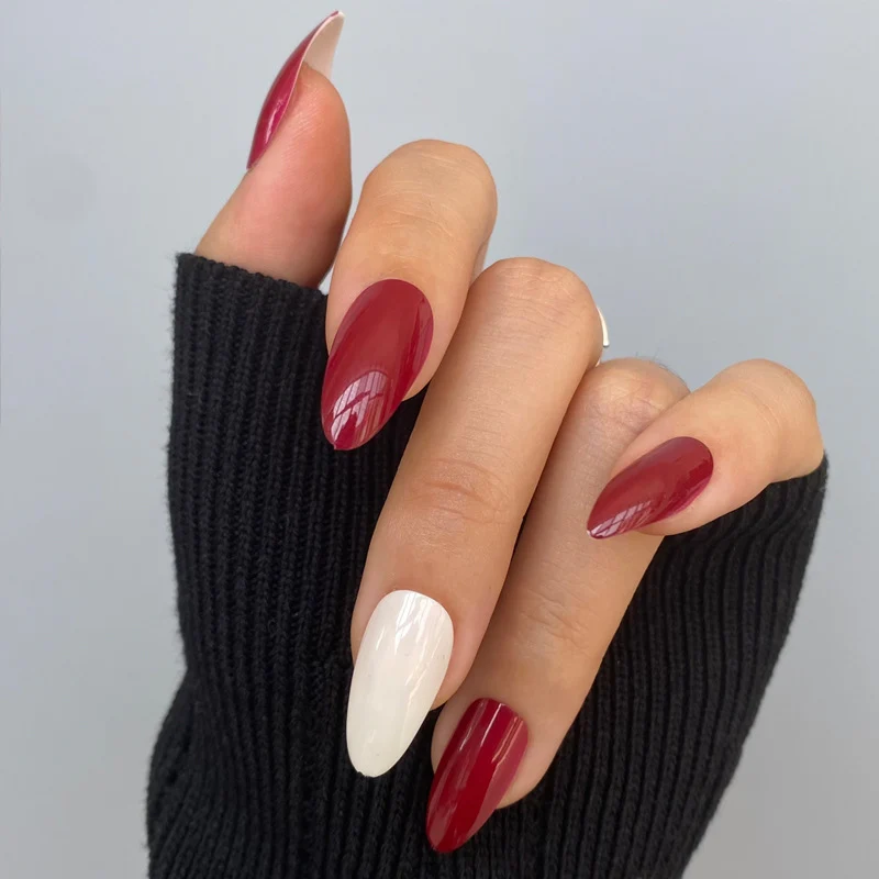 Glamorous Glittery Stiletto Press-On Nails Stornfield