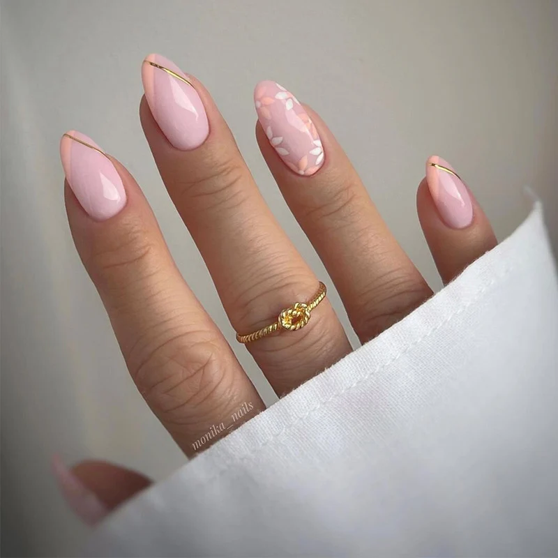 Glamorous Glittery Stiletto Press-On Nails Stornfield