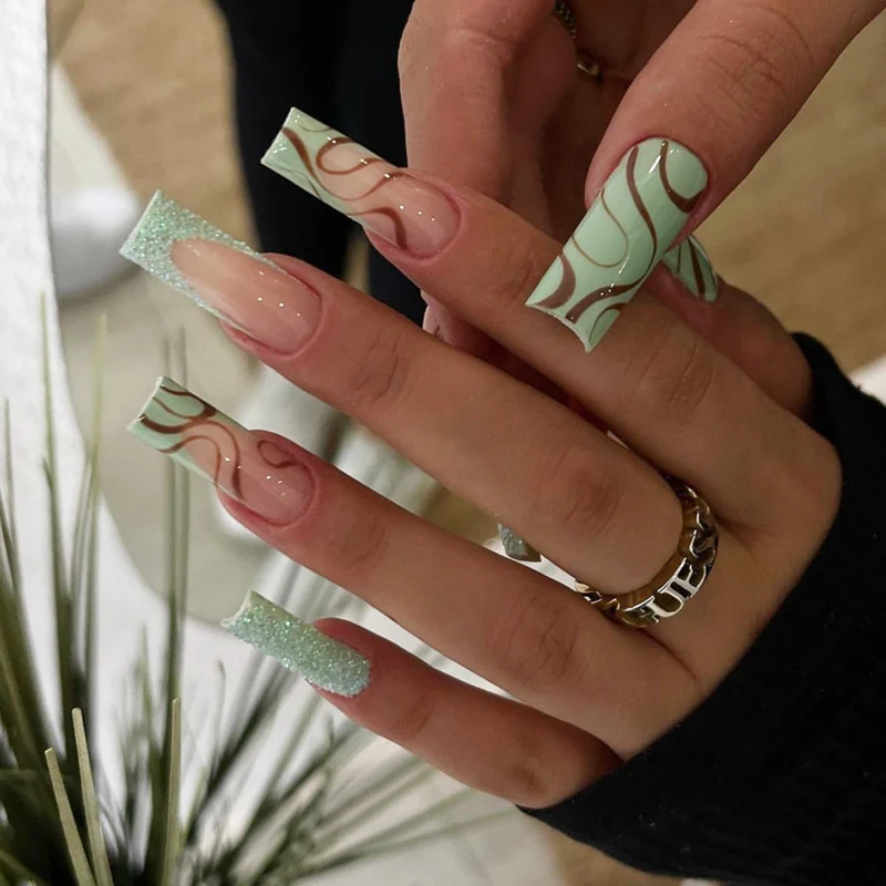 Glamorous Glittery Stiletto Press-On Nails Stornfield