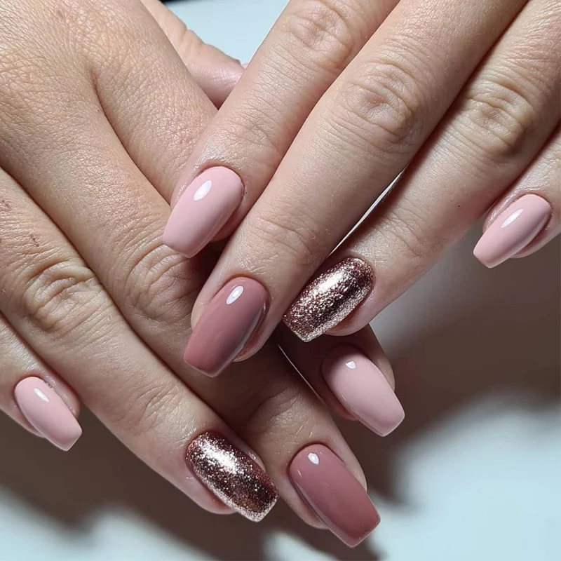 Glamorous Glittery Stiletto Press-On Nails Stornfield