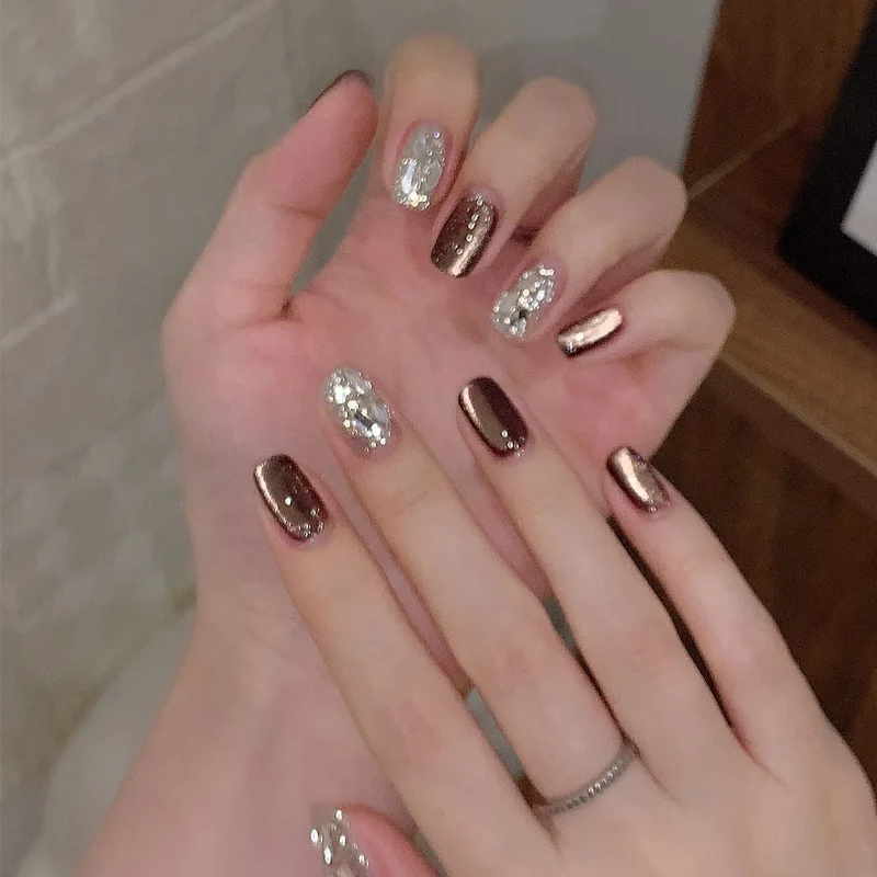 Glamorous Glittery Press-On Nail Set Stornfield