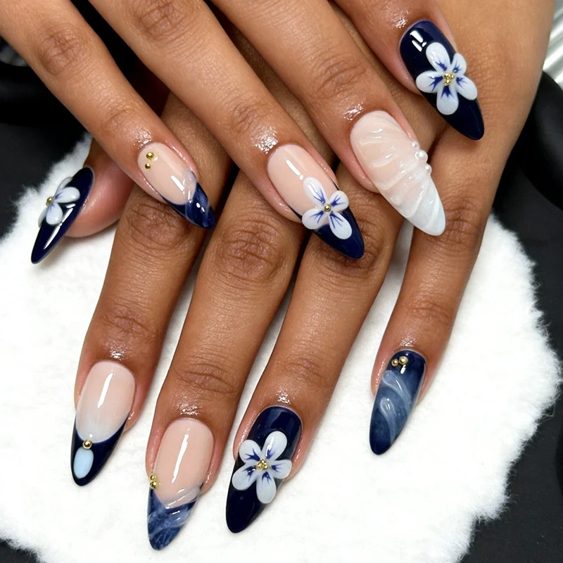Floral Themed Press-On Nail Set Stornfield