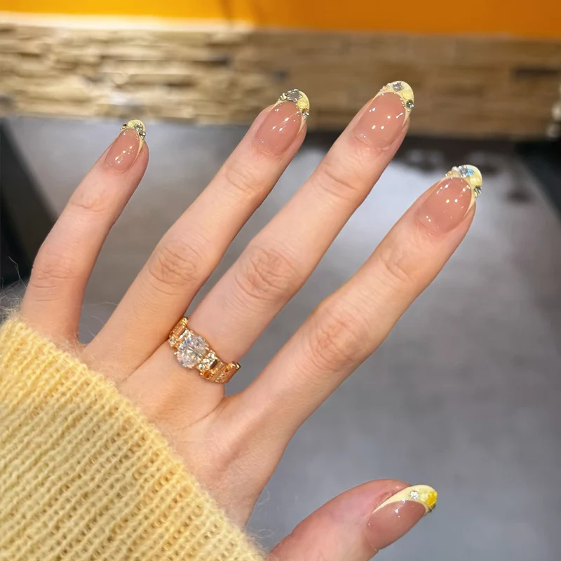 Elegant Press-On Nail Set with Rhinestone and Decorative Tips Stornfield