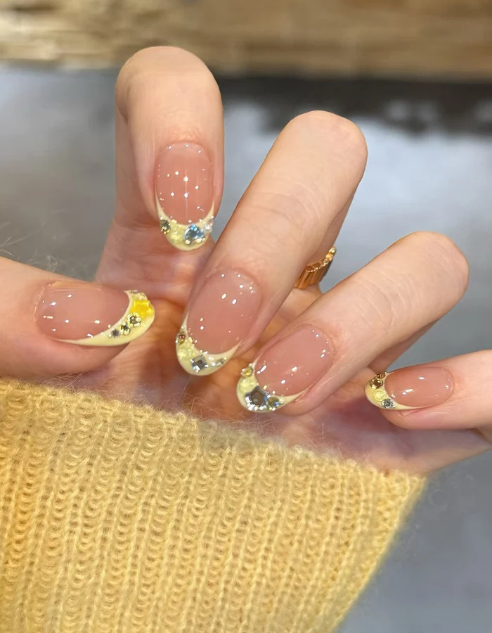 Elegant Press-On Nail Set with Rhinestone and Decorative Tips Stornfield
