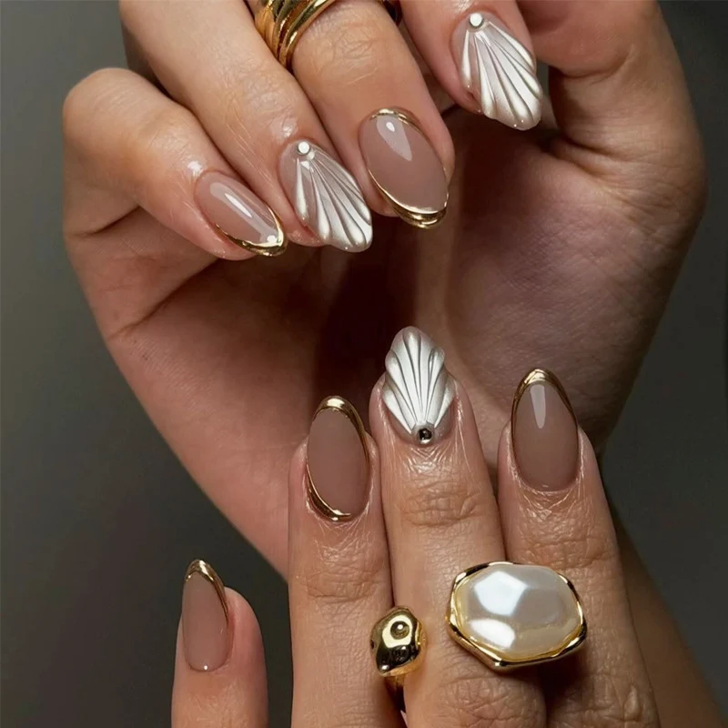 Elegant Press-On Nail Set with Metallic Accents Stornfield
