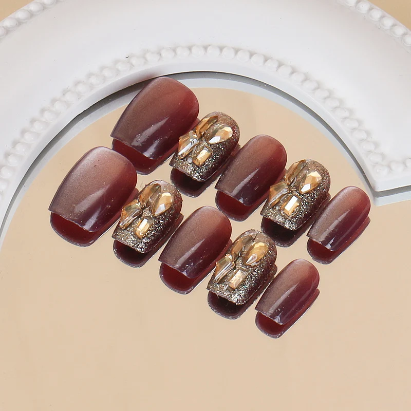 Elegant Press-On Nail Art Set with Rhinestone Accents Stornfield