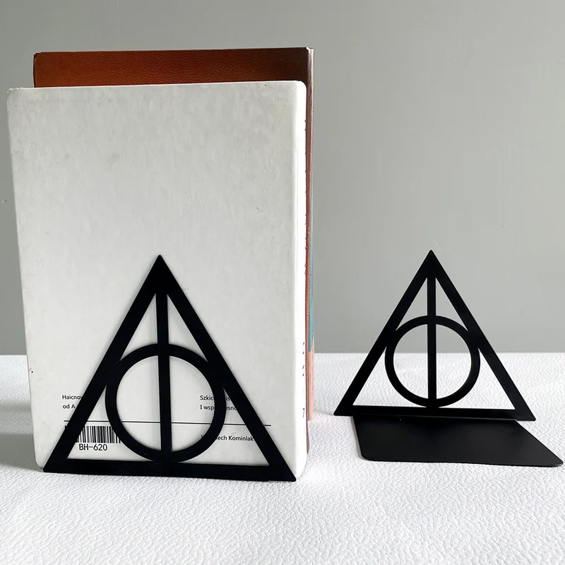 Dekorative literarische thematische Buchstützen