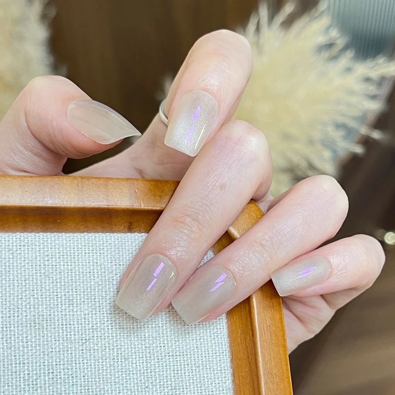 Elegant Nail Art Press-On Nails Stornfield