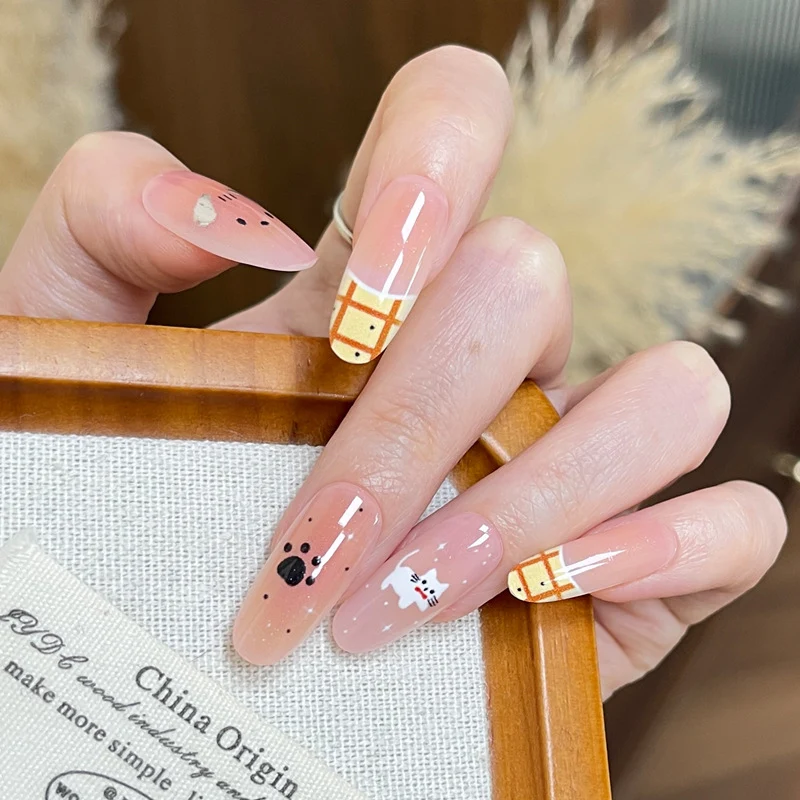 Elegant Nail Art Press-On Nails Stornfield