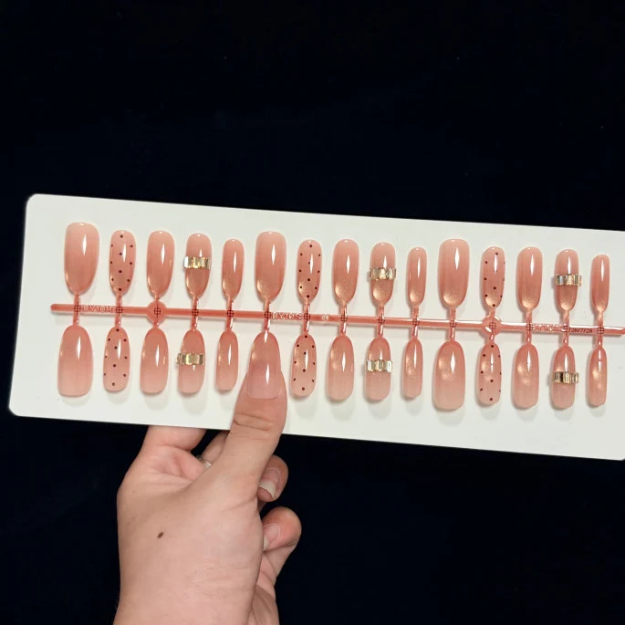 Elegant Manicure Press-On Nails Stornfield