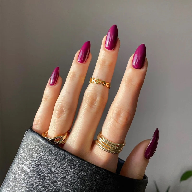Elegant Heart-Designed Press-On Nail Tips Stornfield