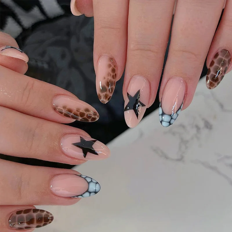 Elegant Heart-Designed Press-On Nail Tips Stornfield