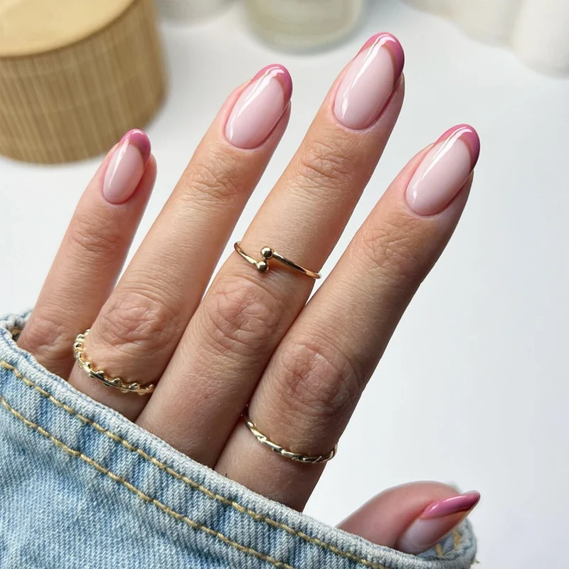 Elegant Heart-Designed Press-On Nail Tips Stornfield