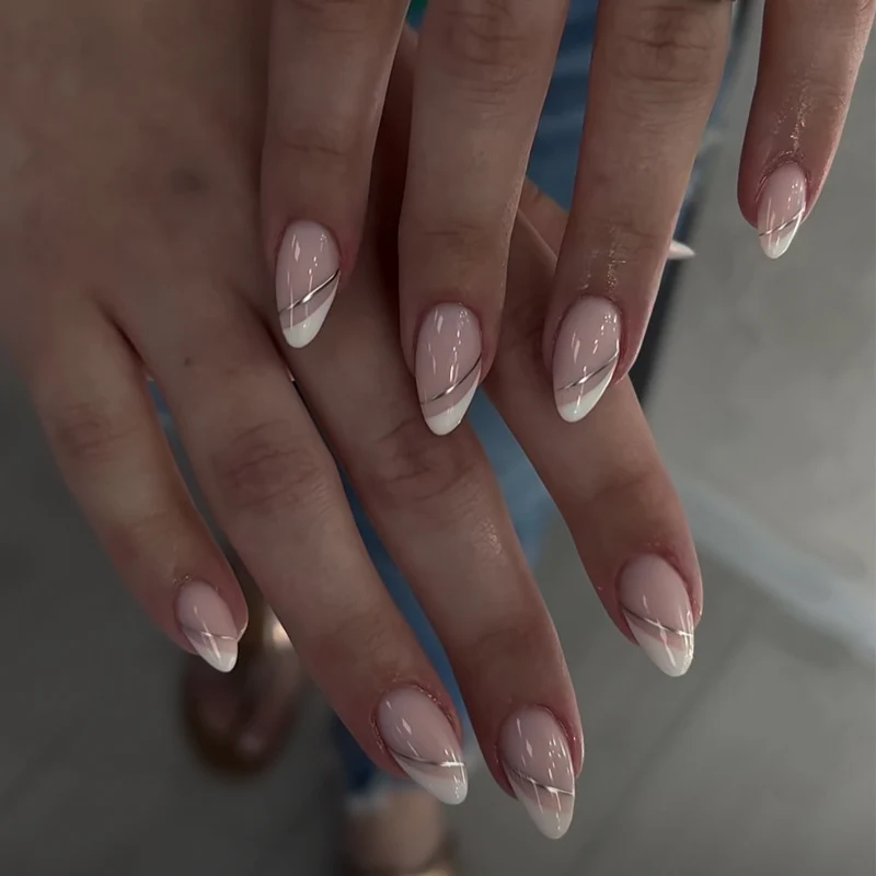 Elegant Heart-Designed Press-On Nail Tips Stornfield
