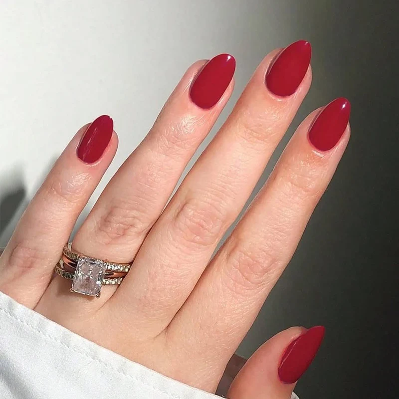 Elegant Heart-Designed Press-On Nail Tips Stornfield