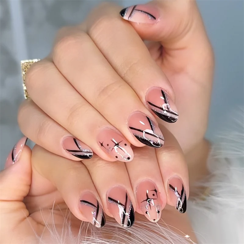 Elegant Heart-Designed Press-On Nail Tips Stornfield