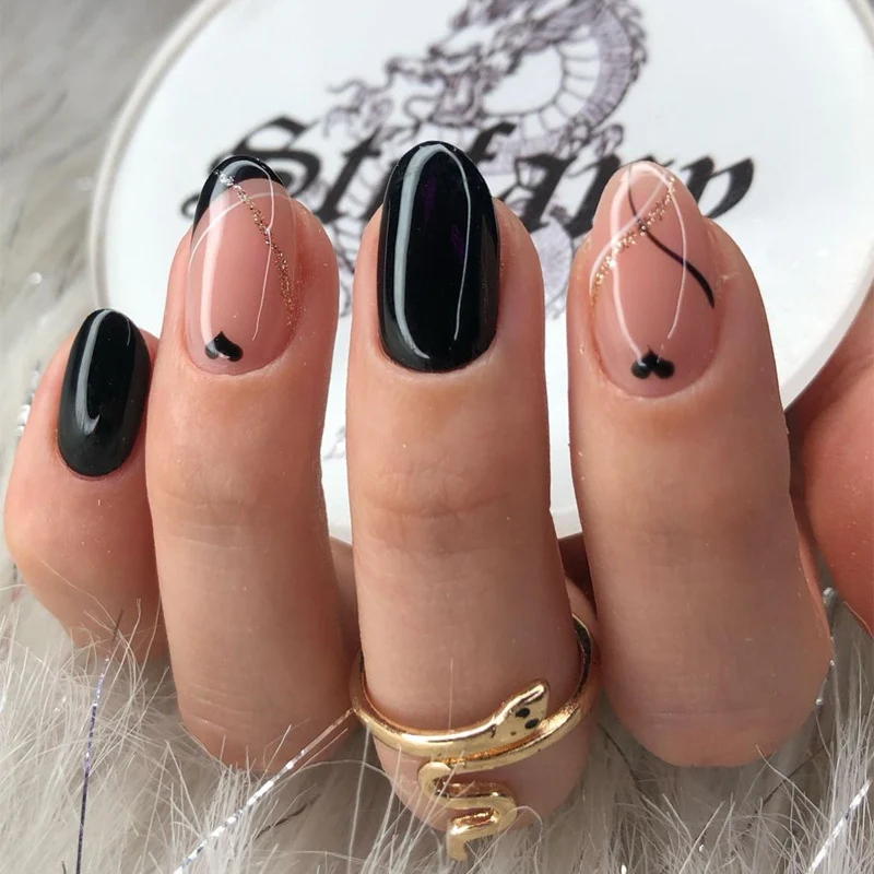 Elegant Heart-Designed Press-On Nail Tips Stornfield