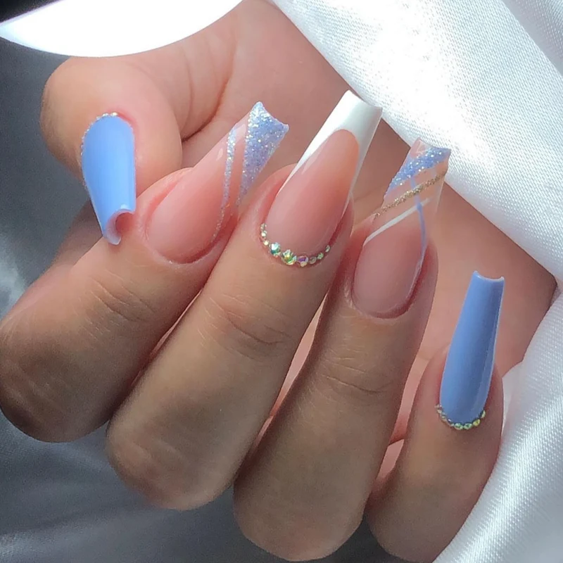 Elegant Heart-Designed Press-On Nail Tips Stornfield