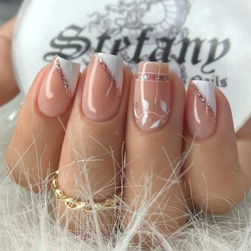 Elegant Heart-Designed Press-On Nail Tips Stornfield