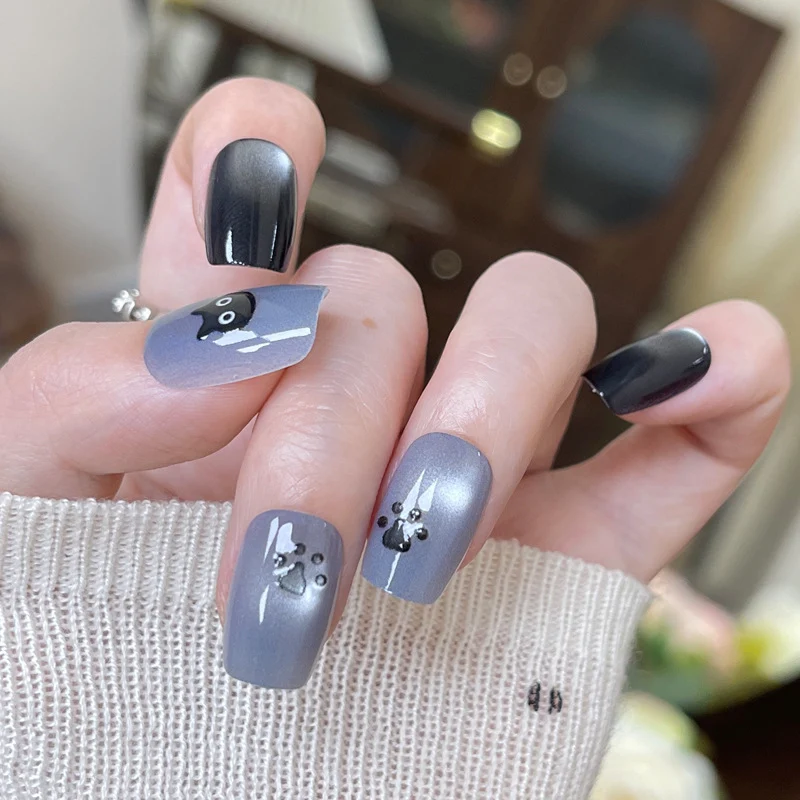 Themed Nail Art with Animal Motifs Stornfield