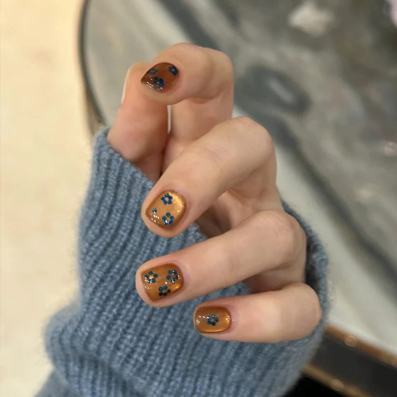 Floral Accent Gel Nail Art Stornfield
