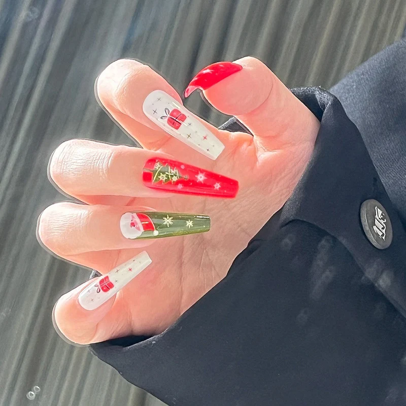 Festive Themed Press-On Nails Stornfield