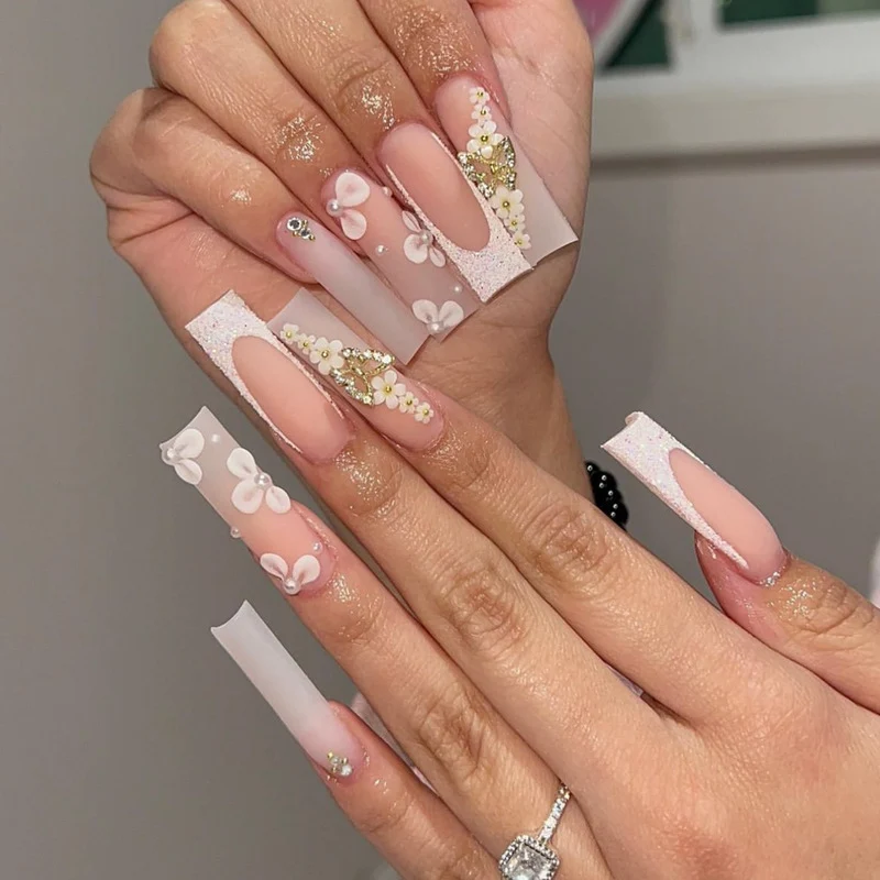 Elegant Stiletto Press-On Nail Art with Rhinestone Accents Stornfield