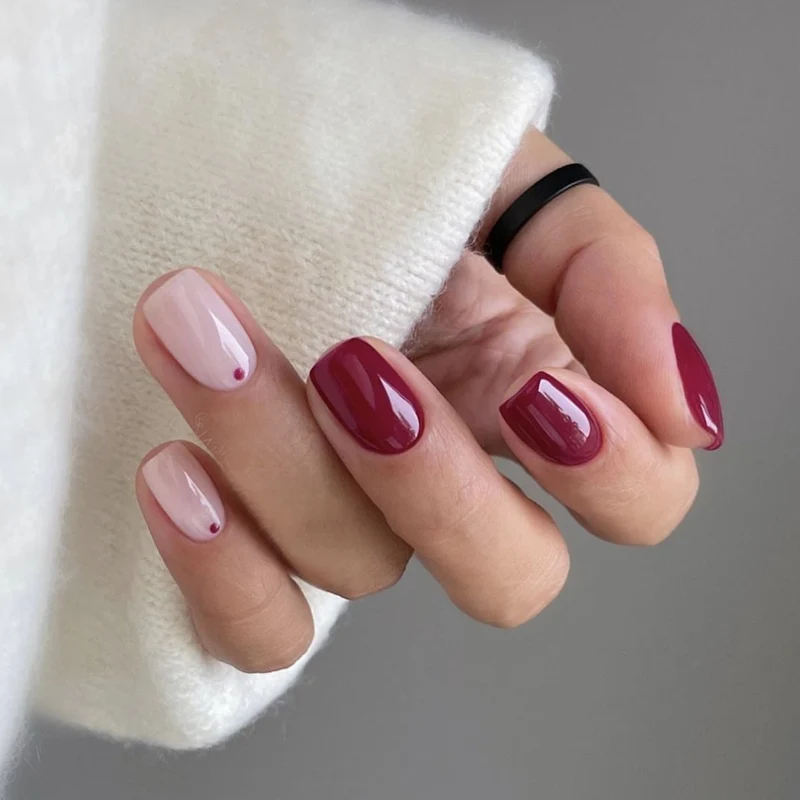 Elegant Stiletto Press-On Nail Art with Rhinestone Accents Stornfield