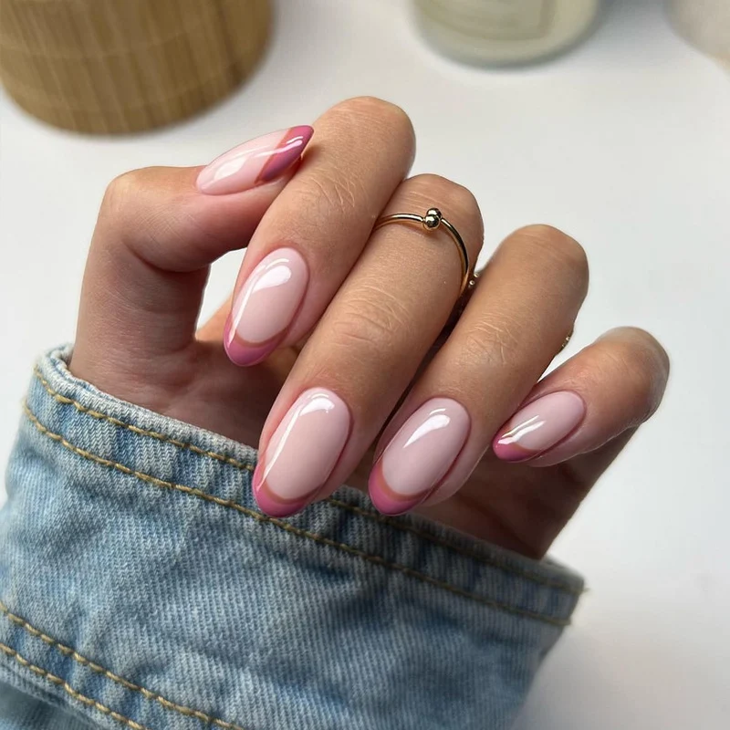 Elegant Stiletto Press-On Nail Art with Rhinestone Accents Stornfield