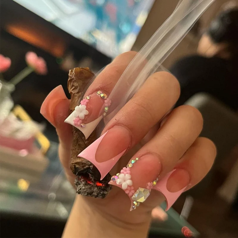 Elegant Stiletto Press-On Nail Art with Rhinestone Accents Stornfield