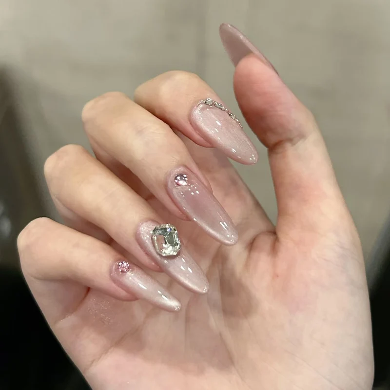 Elegant Stiletto Press-On Nail Art Set with Glittering Accents Stornfield