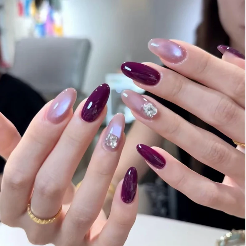 Elegant Stiletto Nail Art Set with Sparkling Accents Stornfield