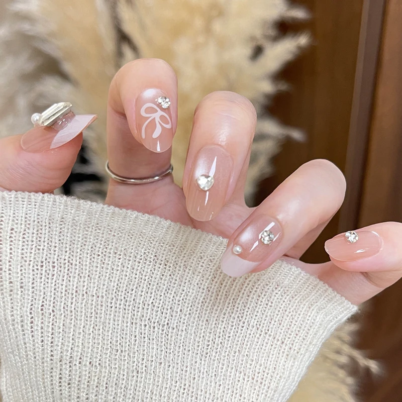 Elegant Rhinestone-Embellished Press-On Nails Stornfield