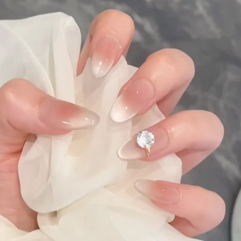 Elegant Press-On Nail Tips with Gold Accents Stornfield