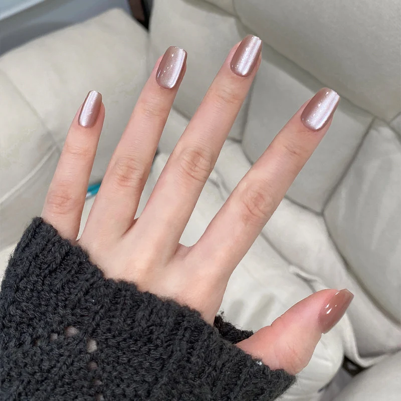 Elegant Press-On Nail Tips with Glossy Finish Stornfield