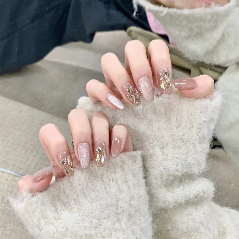 Elegant Press-On Nail Set with Sparkling Accents Stornfield