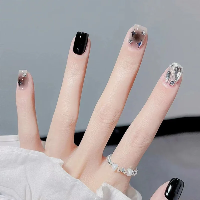 Press-On Nail Design Set with Artistic Holographic Elements Stornfield