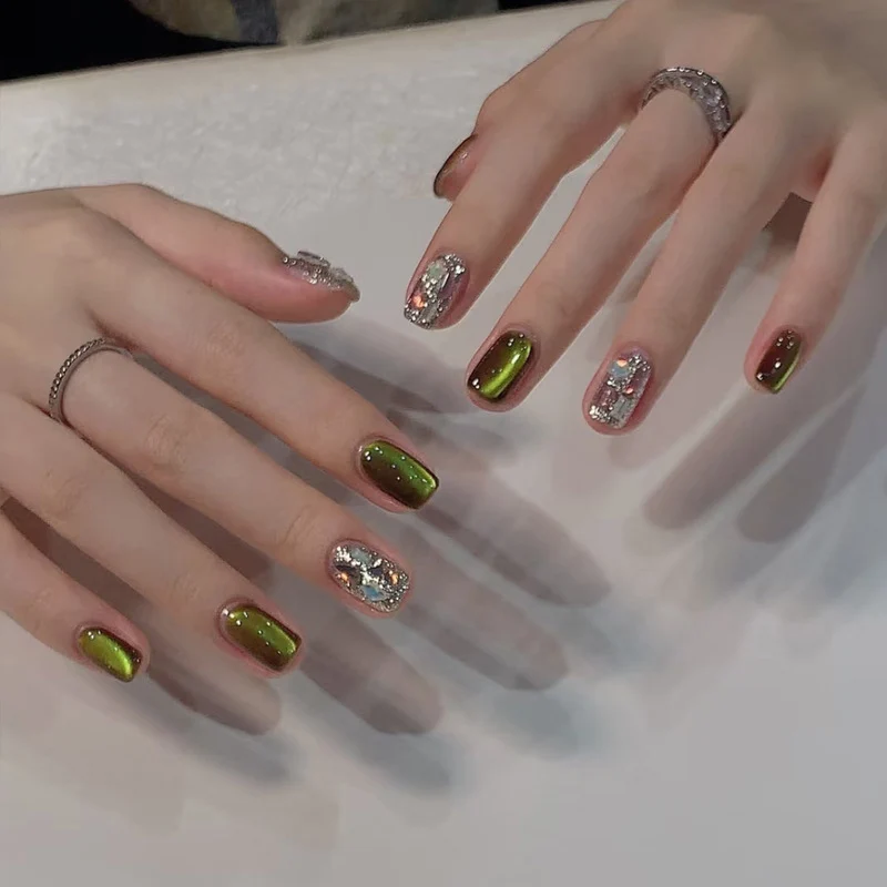 Premium Glittery Press-On Nail Set Stornfield