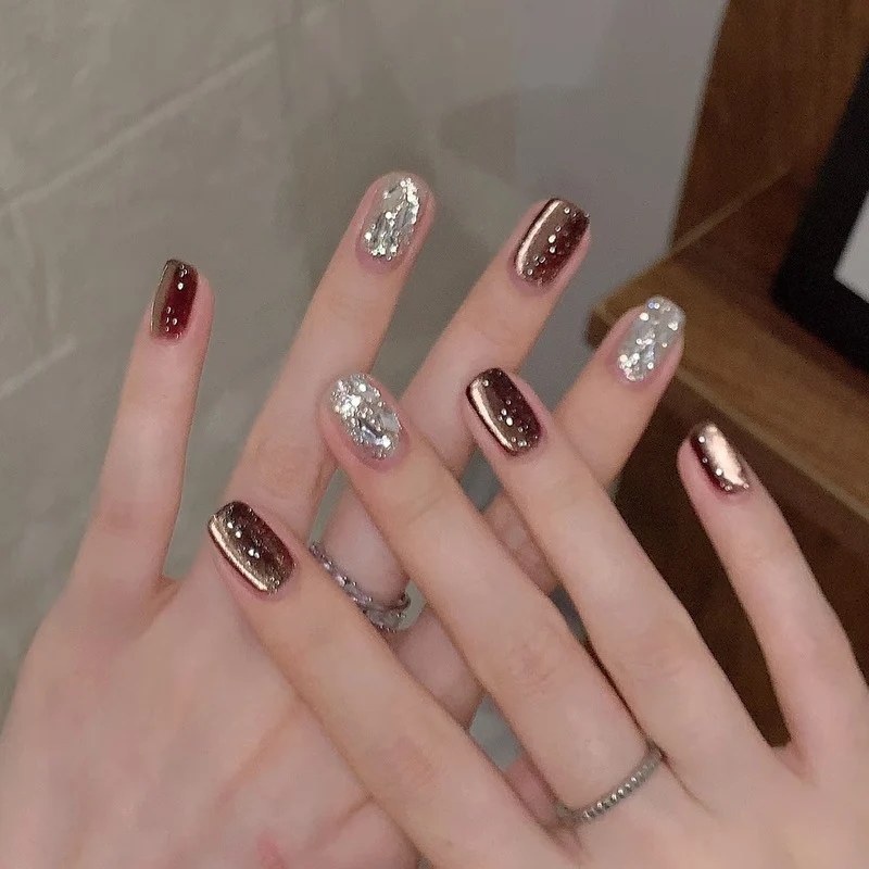 Premium Glittery Press-On Nail Set Stornfield