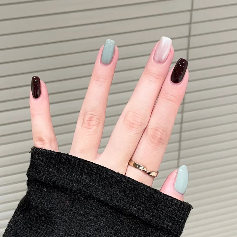 Premium Glittery Press-On Nail Set Stornfield