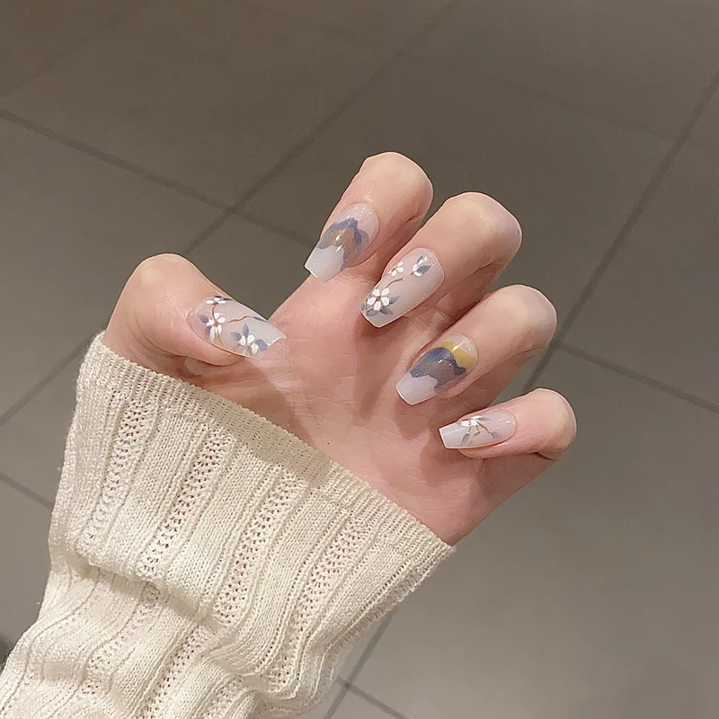 Premium Floral Design Press-On Nails Stornfield